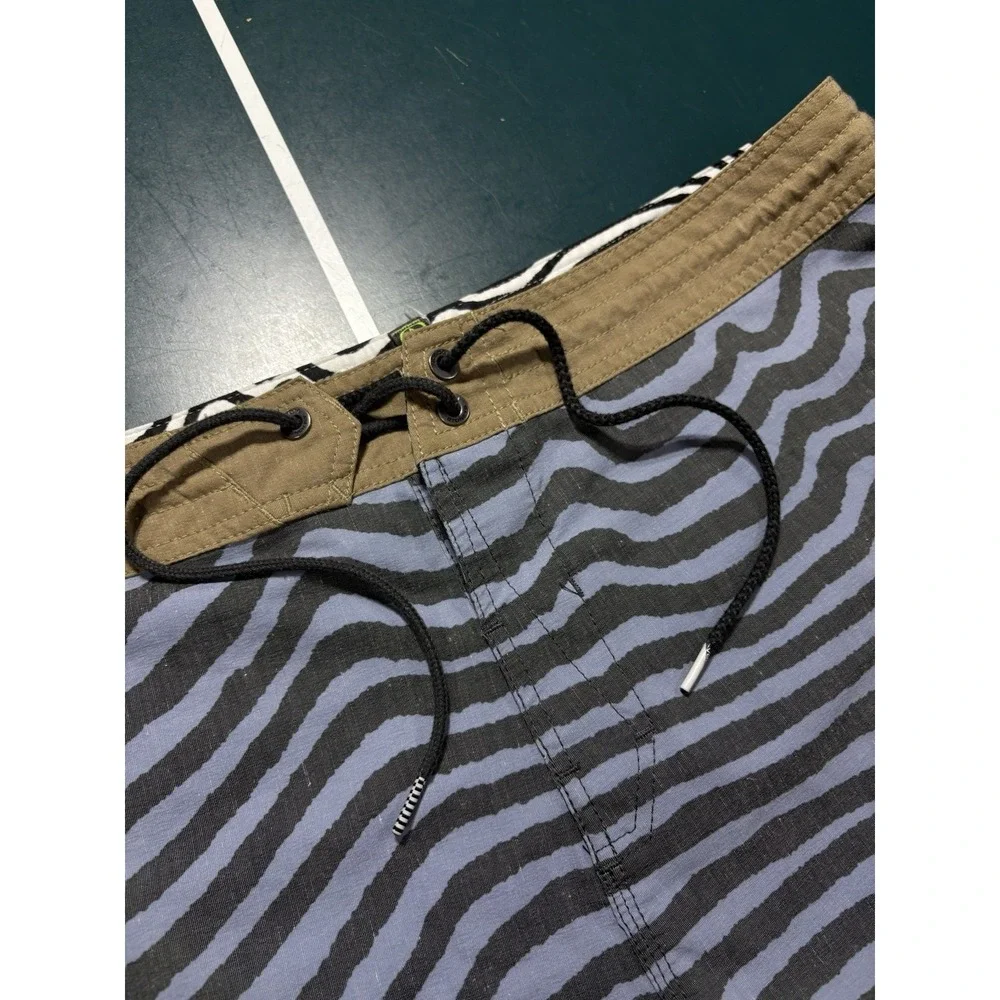 Volcom Stoneys Board Shorts Men's 36 Black Blue Striped Swim Trunks Surf Y2K